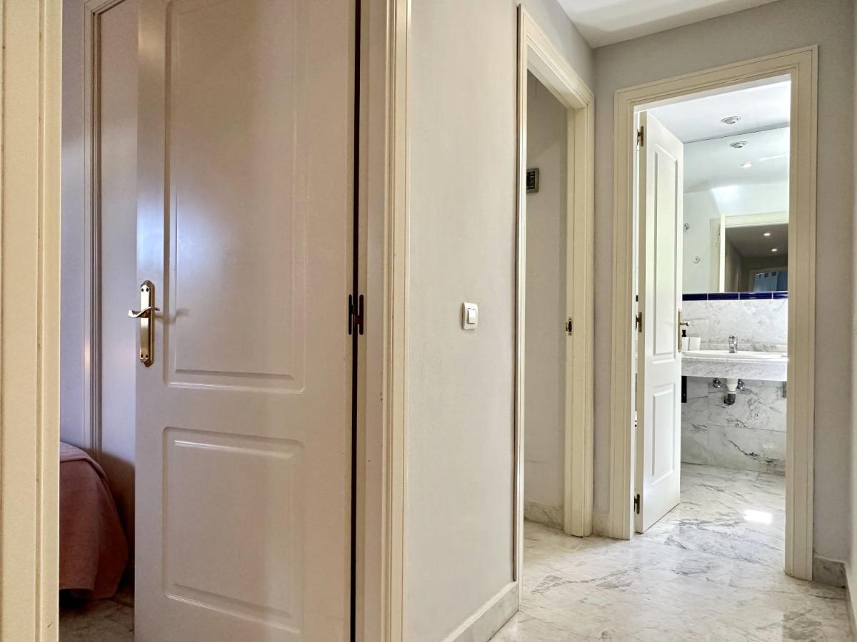 Apartment Blue House In Guadalmina Baja, With A Large Terrace Overlooking The Golf
